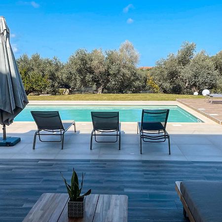Villa Aelia I Modern & Ideal For Large Groups Galatas  Экстерьер фото