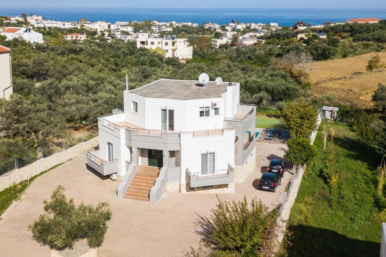 Villa Aelia I Modern & Ideal For Large Groups Galatas  Экстерьер фото