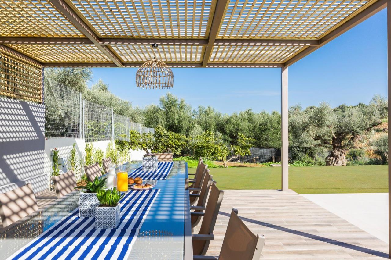 Villa Aelia I Modern & Ideal For Large Groups Galatas  Экстерьер фото